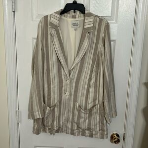 Linen Blazer Size 2 (18-20)